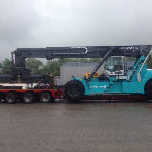 Konecranes SMV 4533 being delivered to Bertschi Konecranes SMV 4533 being delivered to Bertschi